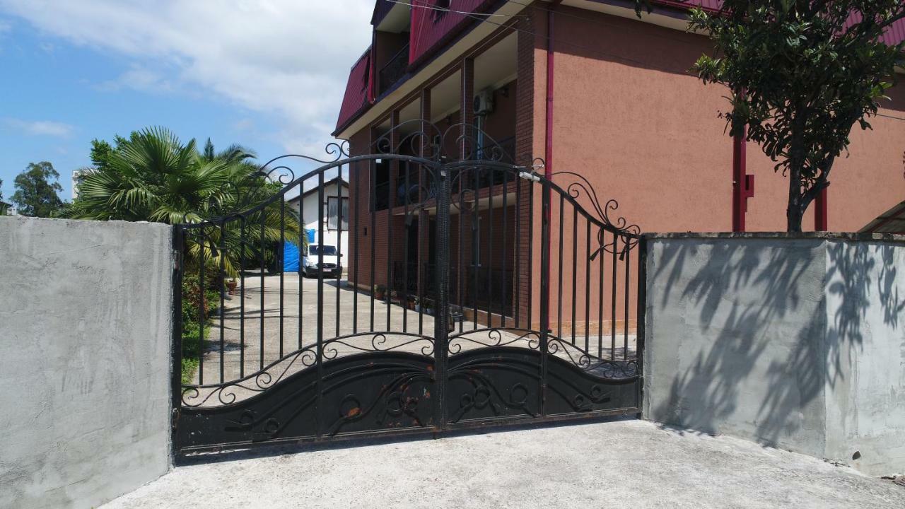 Nani'S Sweet Home Batumi Exterior photo
